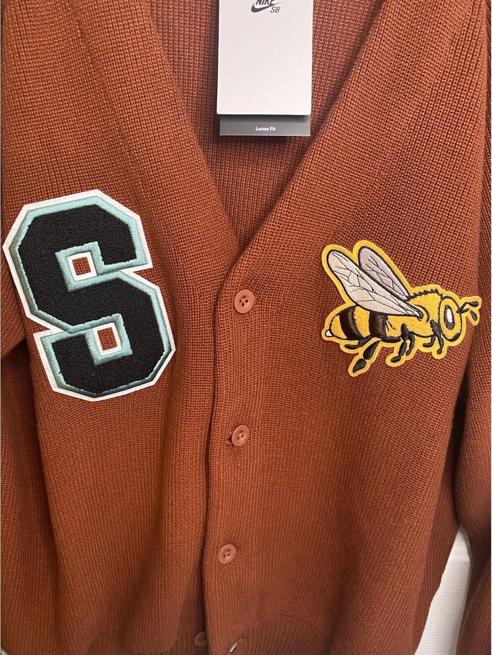 Nike SB Men's Small Brown Knit Cardigan Sweatshirt with Bee and 'S' Patches, NWT - Picture 4 of 6